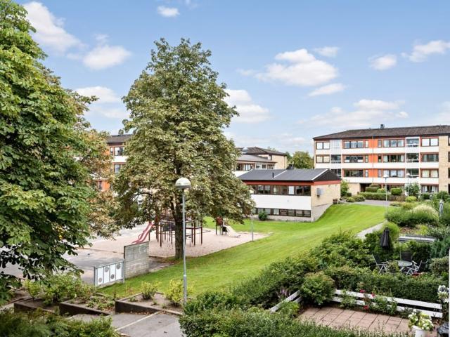 Bostadsrätt till salu i Västra frölunda Svängrumsgatan 24 | Länsförsäkringar Fastighetsförmedling