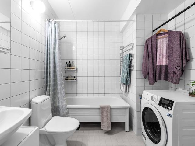 Bostadsrätt till salu i Farsta Ågesta broväg 71, 2tr | Länsförsäkringar Fastighetsförmedling