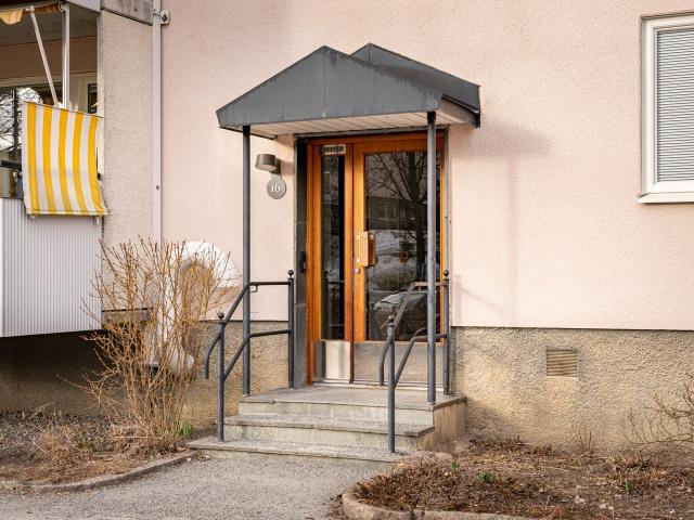 Bostadsrätt till salu i Sollentuna Flintlåsvägen 16 | Länsförsäkringar Fastighetsförmedling