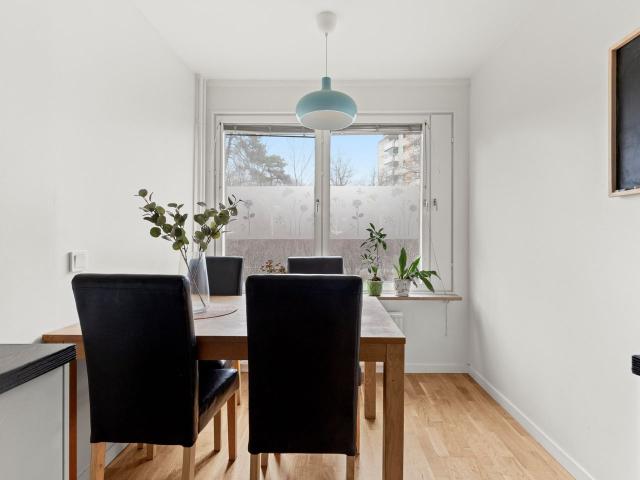 Bostadsrätt till salu i Solna Jungfrudansen 28 | Länsförsäkringar Fastighetsförmedling