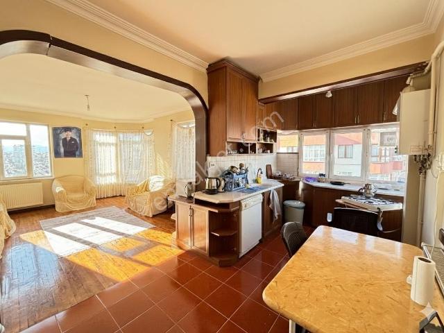 Bosna Hersek Mahallesi Huzurkent Sitesi Manzaralı 3+1 Daire
