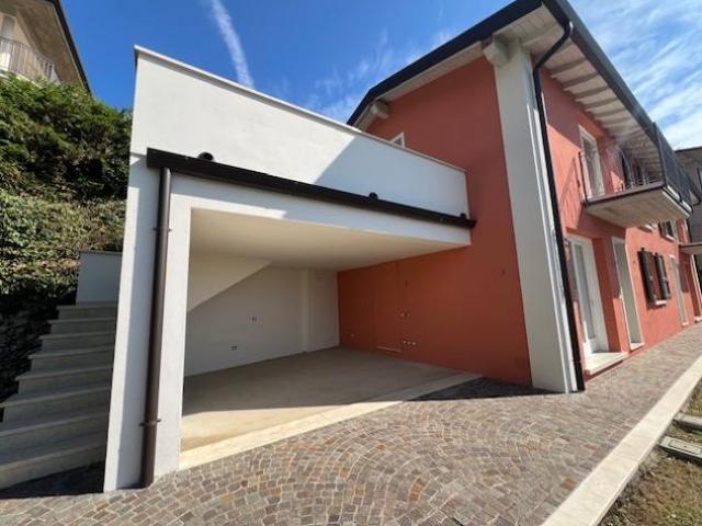 Botticino Localita' San Gallo splendido trilocale nuovo con i ingresso autonomo, posto auto