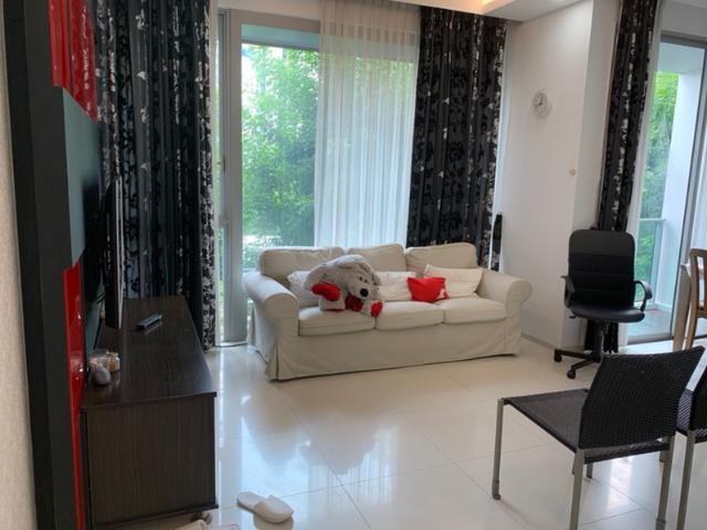 Botannia Condominium Room Rental, $1,600, 1 Bed 120 sqft $13.33 psf