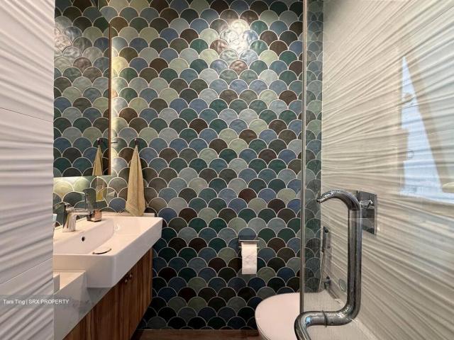 Botannia D5, Condominium