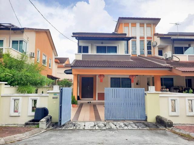 Botani Intermediate Corner House With Extra Side Land Freehold