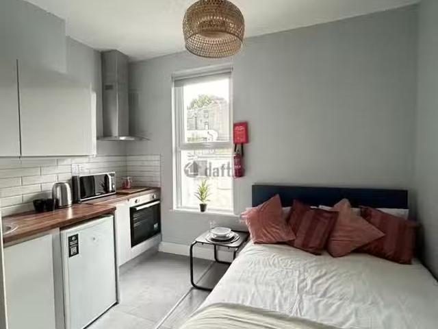 Botanic Avenue, Drumcondra, Dublin 9 is for rent