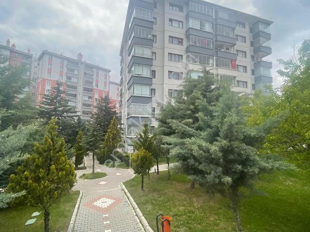 Polat Live'dan Botanik Metroya 700m Uzaklıkta 3+1