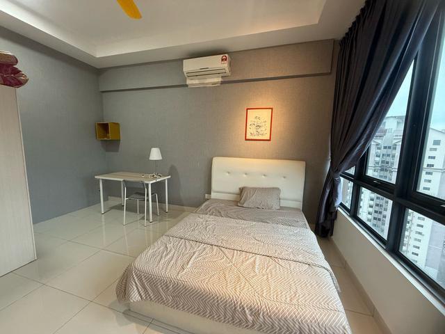 Botanika Bayu Puteri JB 4 rooms with fully furnished 2 car parking
