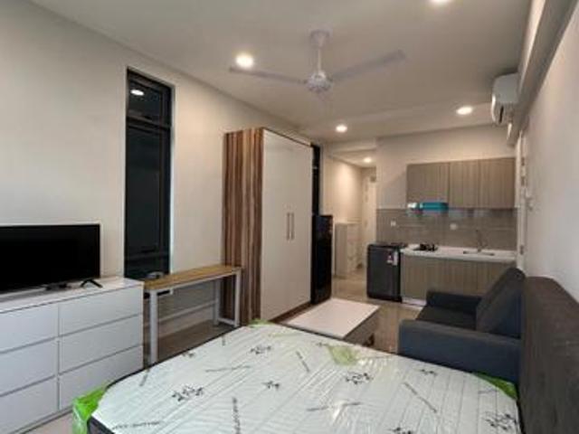 Botanika Bayu Puteri studio for rent