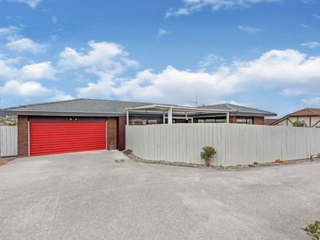 botany downs, 3 bedrooms