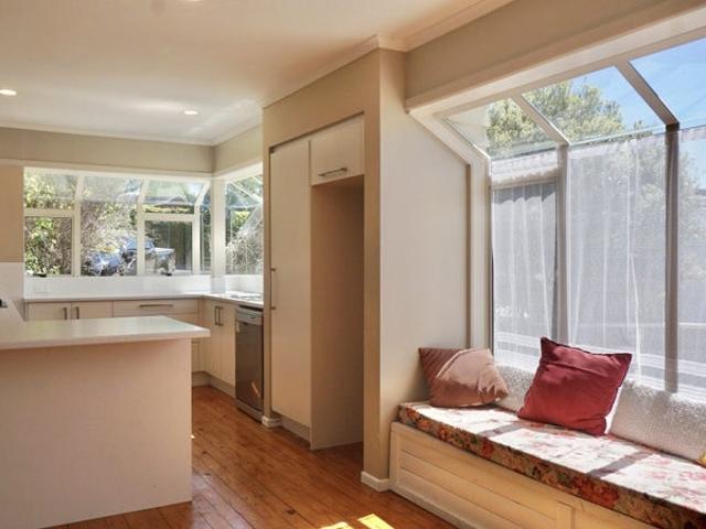 botany downs, 3 bedrooms