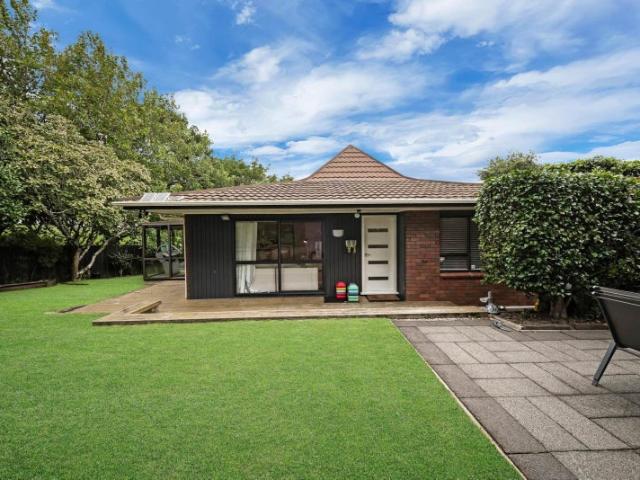 botany downs, 3 bedrooms
