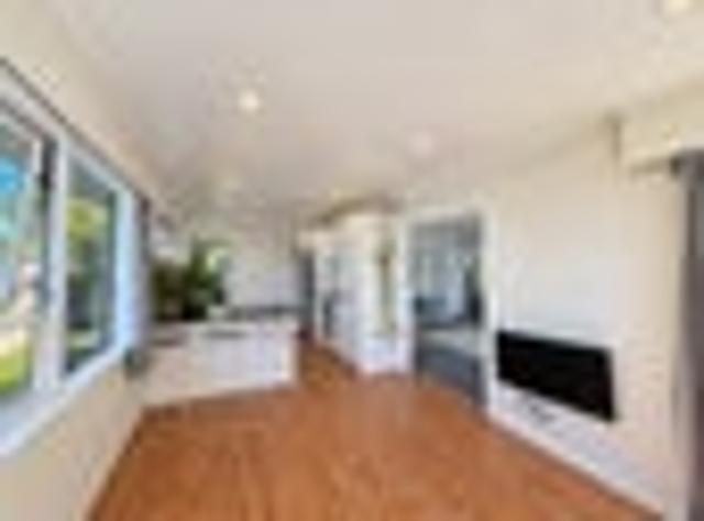 Botany Downs, 3 bedrooms, $695 pw