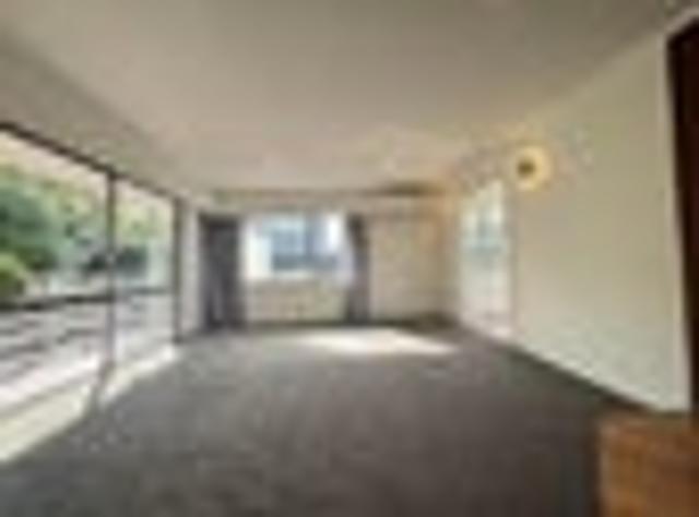 Botany Downs, 3 bedrooms, $750 pw