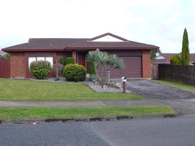 botany downs, 3 bedrooms
