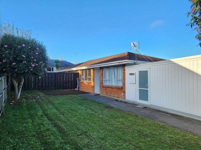 botany downs, 2 bedrooms