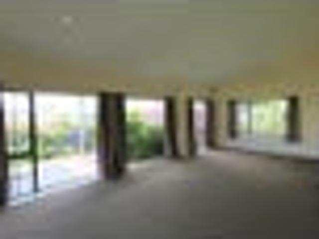 Botany Downs, 4 bedrooms, $830 pw