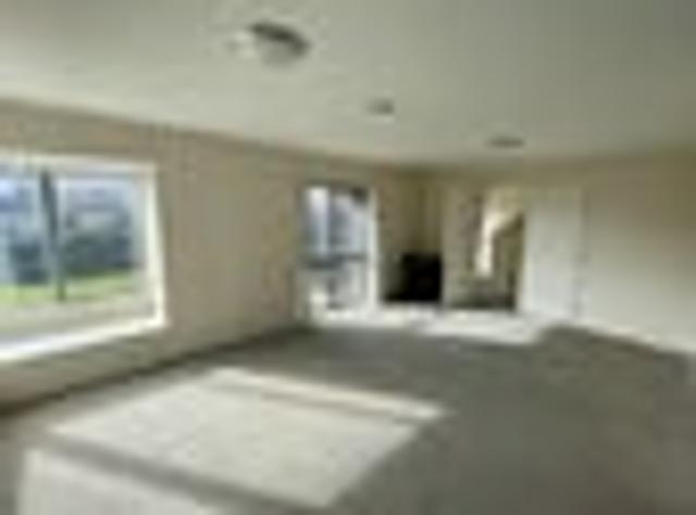 Botany Downs, 4 bedrooms, $850 pw
