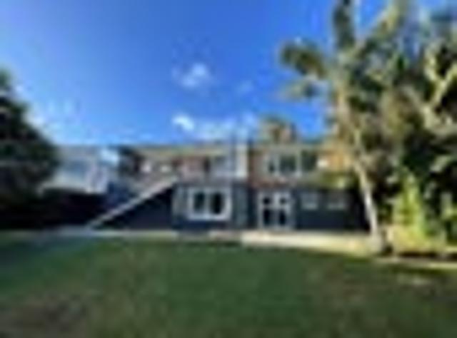 Botany Downs, 4 bedrooms, $900 pw