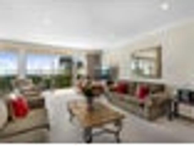 Both garden apartments enjoy harbour views