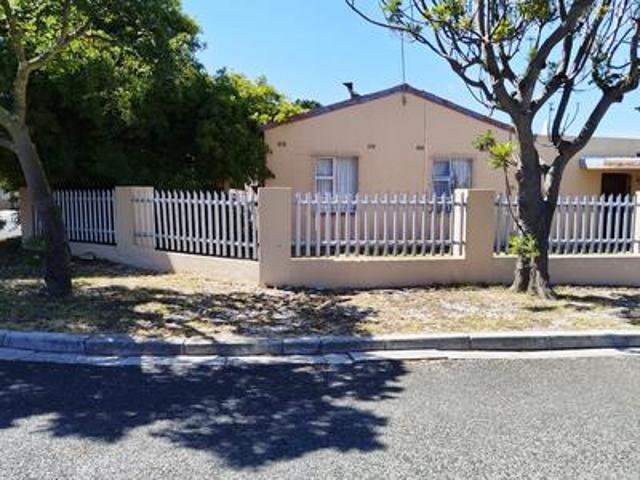 bothasig 3 bedroom house for sale
