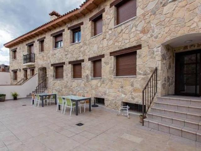 Botica Rural La Cabrera Madrid
