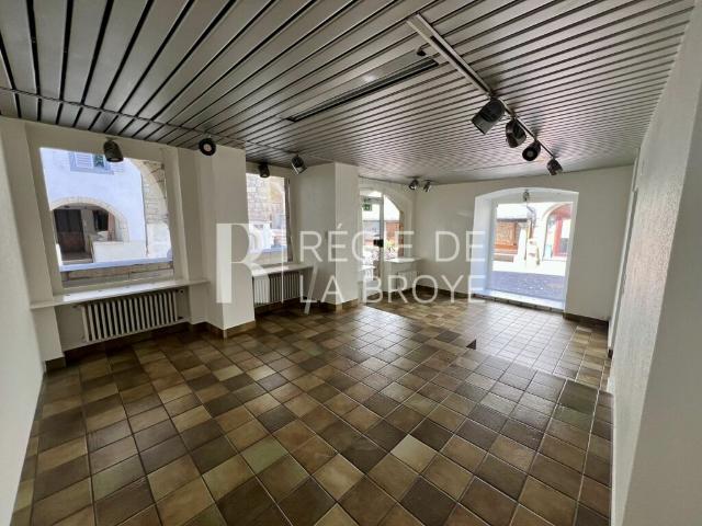 Boutique de charme sous les arcades à Estavayer le Lac