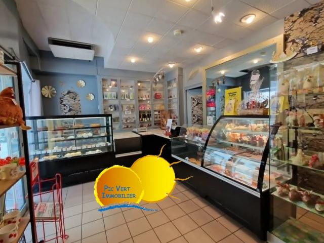 Boutique et appartement + grenier + cave