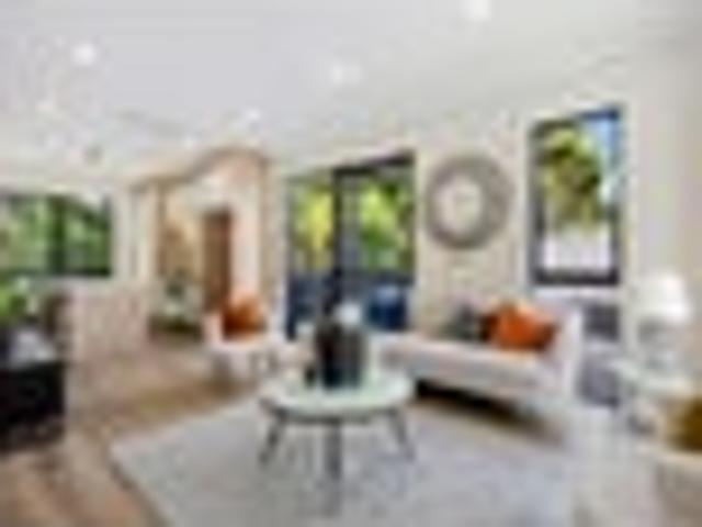 Boutique Living Overlooking Remuera Golf Course