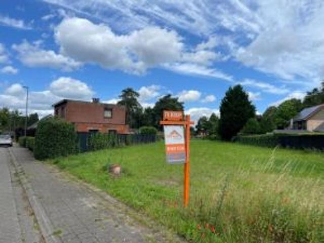 Bouwgrond geschikt voor halfopen bebouwing