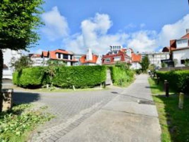 Bouwgrond voor alleenstaande villa in hartje Zoute