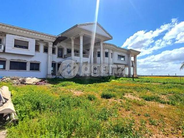 BOU OU 1010 Villa à vendre à Bouskoura