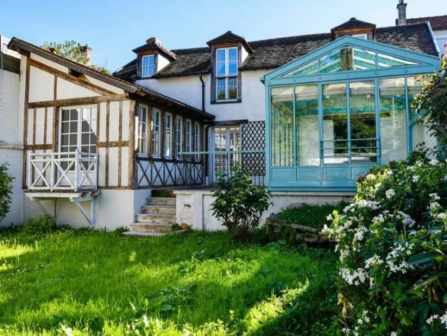 BOUGIVAL CENTRE VILLE Charmante propriété de 2 maisons, idéale pour deux familles ou avec une activité professionnelle