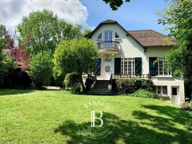 Bougival, Maison 4 Chambres 143 m² en location