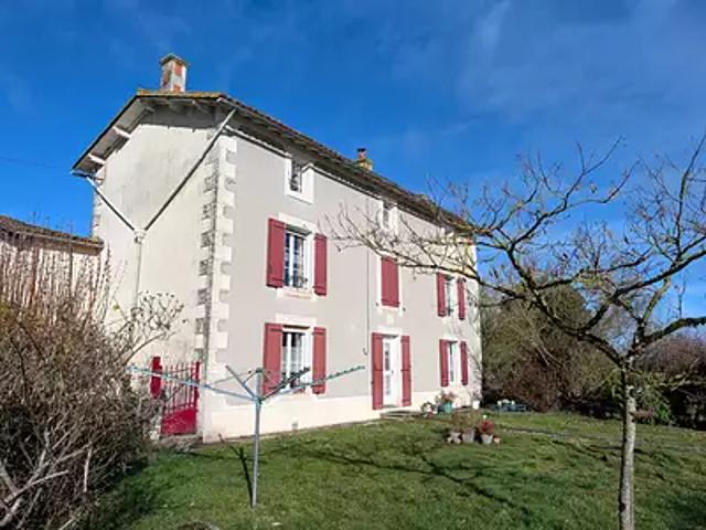 Bougon 79800 Achat / Vente maison 11 pièces t11 au dernier étage