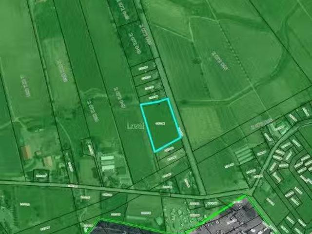 Boul. Ste Marie, Laval Saint François, QC, H7J 1C6 vacant.