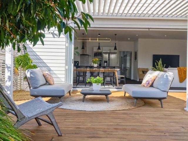 boulcott, 5 bedrooms