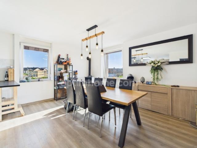 BOULANGE DUPLEX DE 5 PIECES DE 109 M² ! 3 CHAMBRES, 1 BUREAU, GARAGE ET JARDIN ! BEAU POTENTIEL !