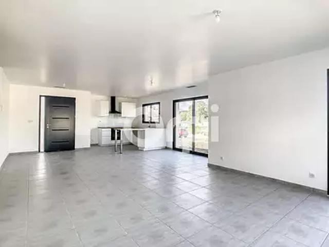 Boulazac Isle Manoire 24330 Location maison 4 pièces t4 jardin terrasse