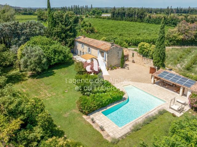 Boulbon Mas En Campagne 230m² Boulbon