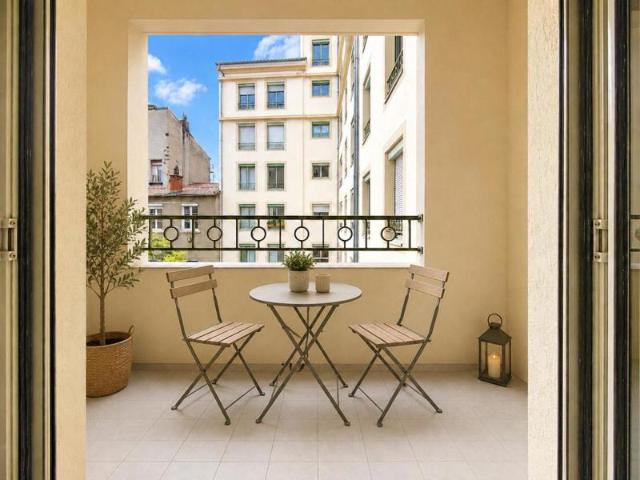 Boulevard de la Croix Rousse – Charmant T3 avec balcon dans une résidence de standing