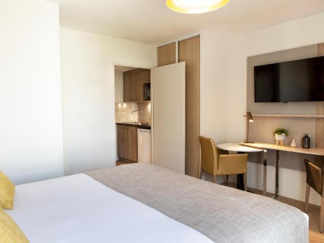 Boulevard de l'Embouchure, Toulouse Amsterdam Apartments for Rent