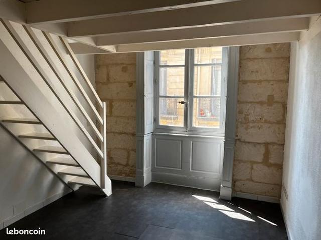 BOULEVARD JEU DE PAUME / ECUSSON STUDIO MEZZANINE 24,89 m²