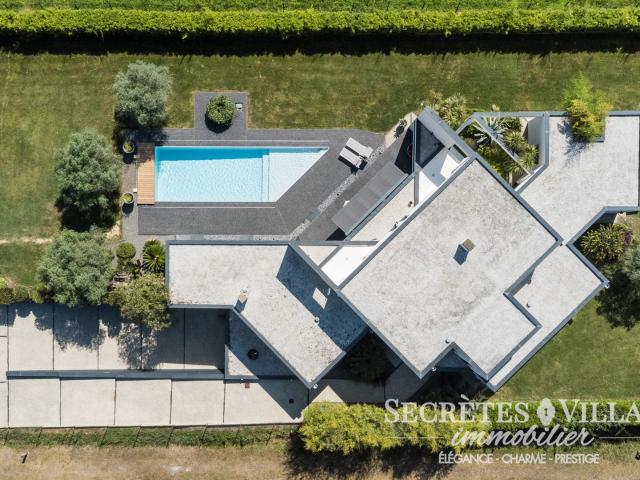 BOULIAC VILLA CONTEMPORAINE 287M2 AVEC VUE ET S/SOL 150M2