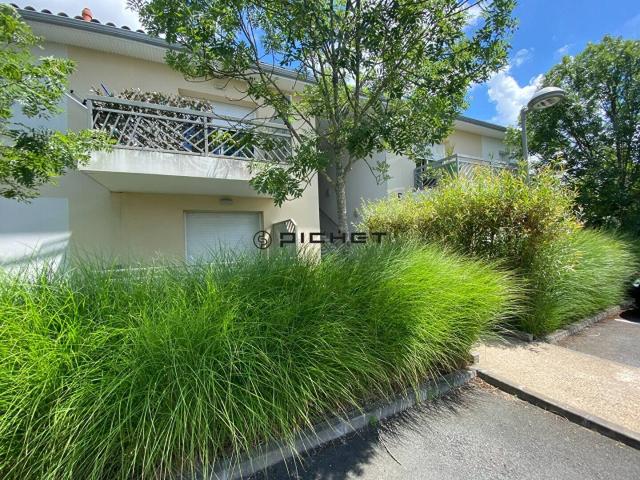 Bouliac 38 m2 avec balcon + 1 box + 1 place de parking