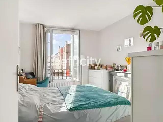 Boulogne Billancourt 92100 Achat / Vente appartement 2 pièces t2 au dernier étage cave