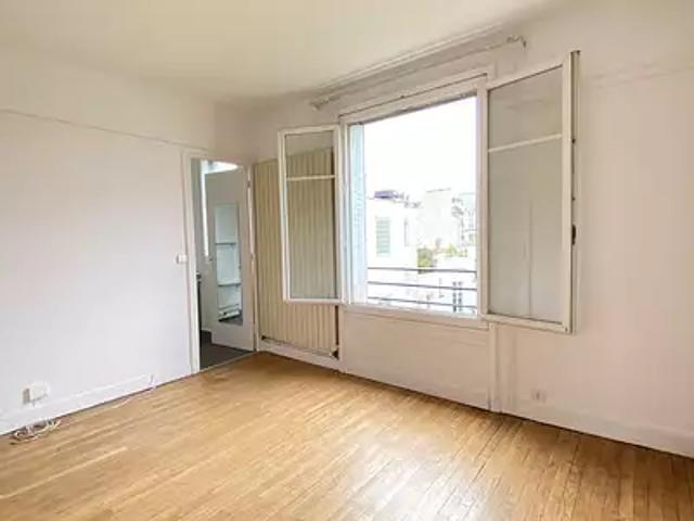 Boulogne Billancourt 92100 Location appartement 1 pièce t1 au dernier étage
