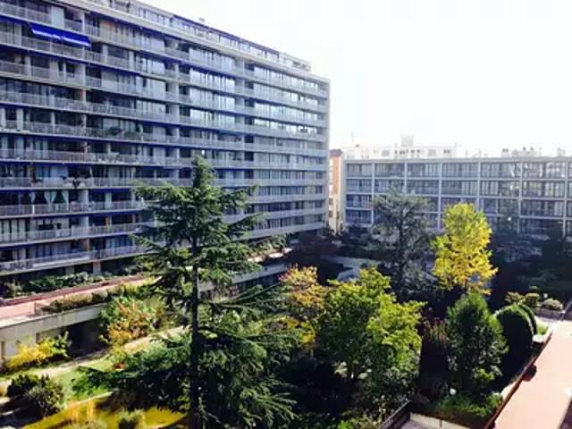 Boulogne Billancourt 92100 Location appartement 1 pièce t1 au dernier étage cave