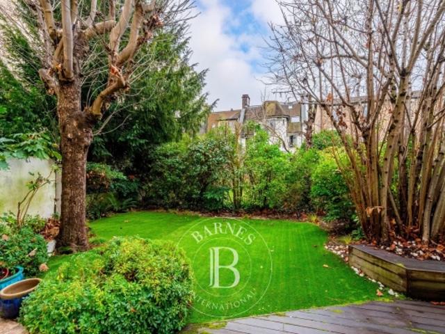 Boulogne Nord – Hôtel particulier 1930 11 pièces Jardin