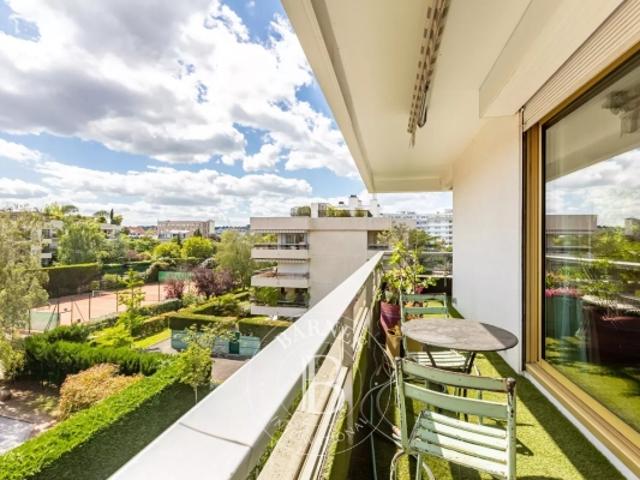 BOULOGNE NORD RARE DERNIER ETAGE APPARTEMENT DE 79 m² & 20m2 d'extérieur